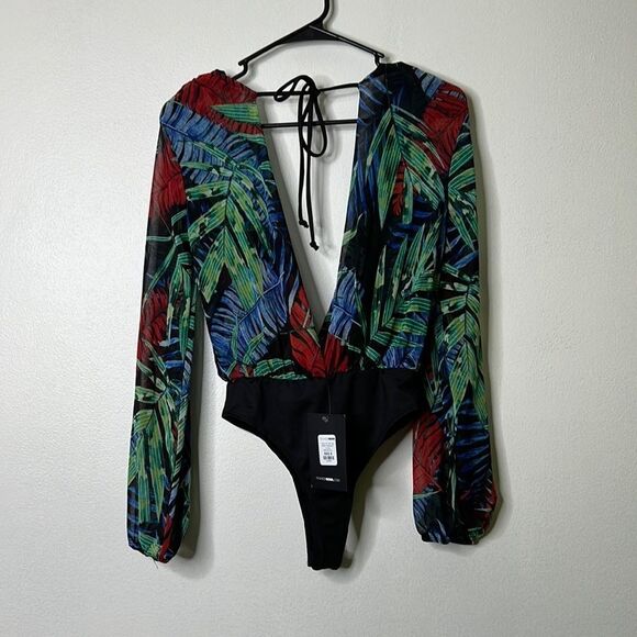 Fashion Nova leotard - Picture 2 of 6